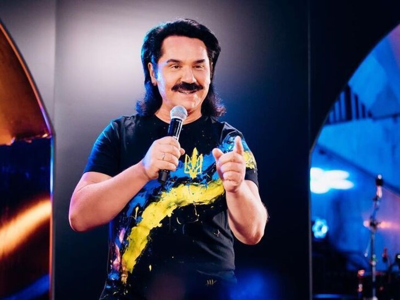 В 1993 году Зиброву было присвоено звание заслуженного артиста Украины, а спустя три года &ndash; народного