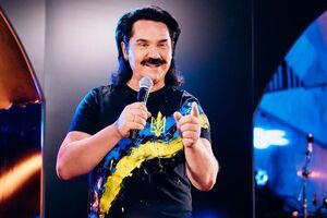 В 1993 году Зиброву было присвоено звание заслуженного артиста Украины, а спустя три года – народного