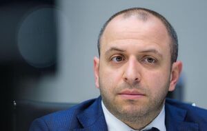 Умєров – народний депутат України IX скликання, заступник голови постійної делегації в ПАРЄ, співголова депутатського об'єднання "Кримська платформа"