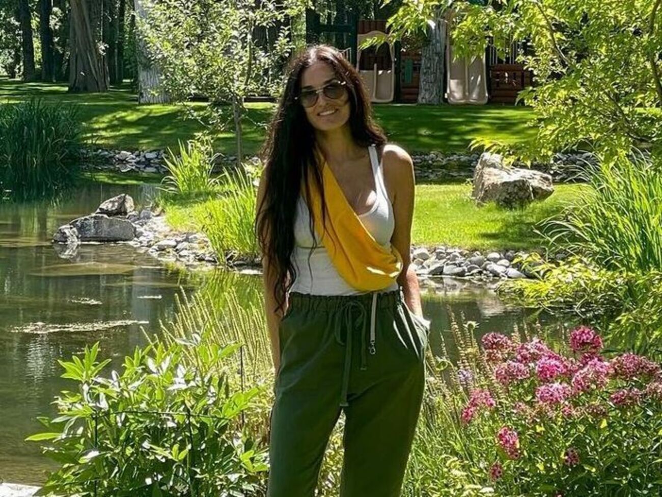 Деми Мур в августе отправилась в отпуск