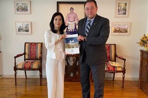 Корсунский сообщил, что Маидзуми планирует издать в Японии хайку харьковчанки Симоновой