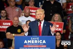 Вечером 8 августа сотрудники ФБР провели обыск в резиденции Трампа Мар-а-Лаго во Флориде