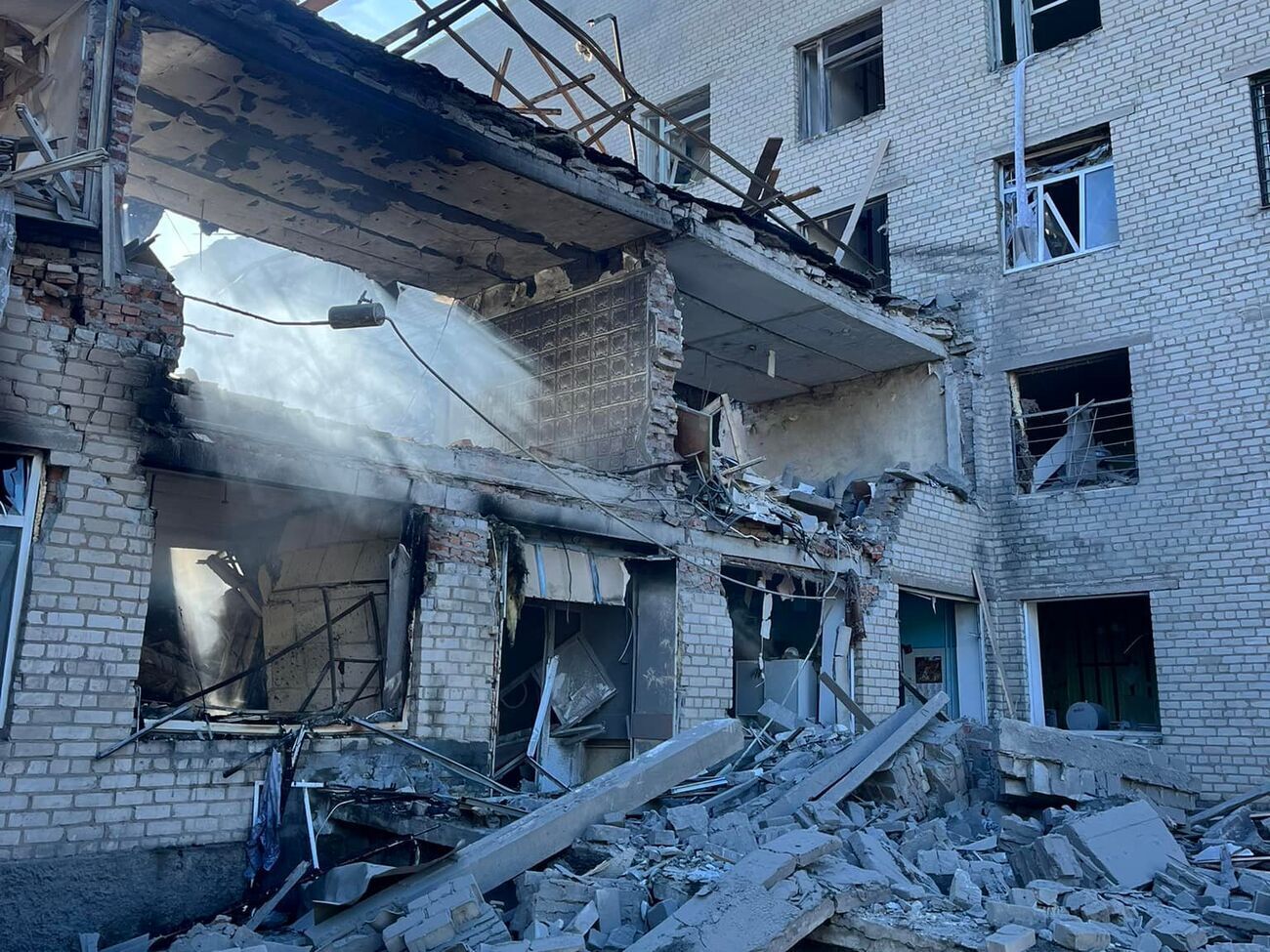Обійшлося без жертв, але будівлю серйозно пошкоджено, повідомив мер міста