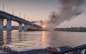 Стремоусов утверждает, что поврежденный Антоновский мост "не сильно интересует" оккупантов