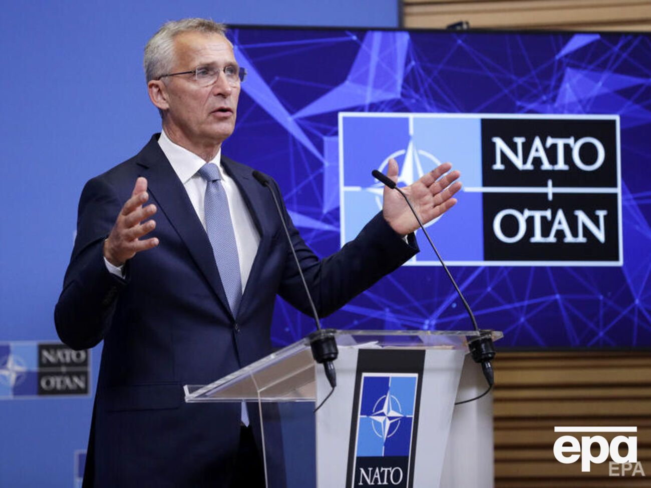 Столтенберг заявил, что страны НАТО помогут Украине пережить зиму
