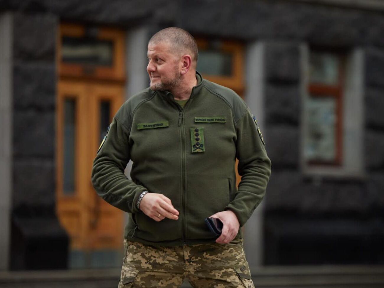 У статті Залужного (на фото) та Забродського оприлюднили підтвердження, що за вибухами у Криму стоїть Україна