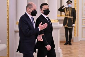 Зеленский поговорил с Шольцем о немецкой поддержке Украины (иллюстративное фото)