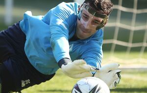 Нещерет не полетел в Стамбул с "Динамо", сломав нос во второй раз с начала года