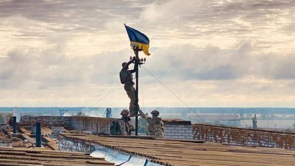 Украина продолжает деоккупацию юга и может выбить оккупантов из Херсона до зимы, считает Тринкан