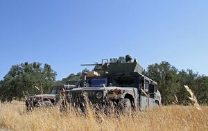 В новый пакет помощи США входят бронированные автомобили Humvee