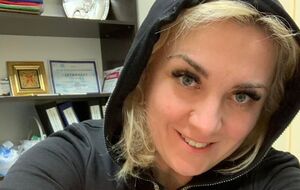 Ексдиректорка київської гімназії передавала росіянам інформацію про переміщення ЗСУ