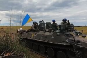 Залужный показал украинских защитников, освобождающих населенные пункты от оккупантов