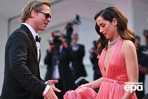 Ана Де Армас сыграла главную роль в фильме, продюсером которого стал Питт