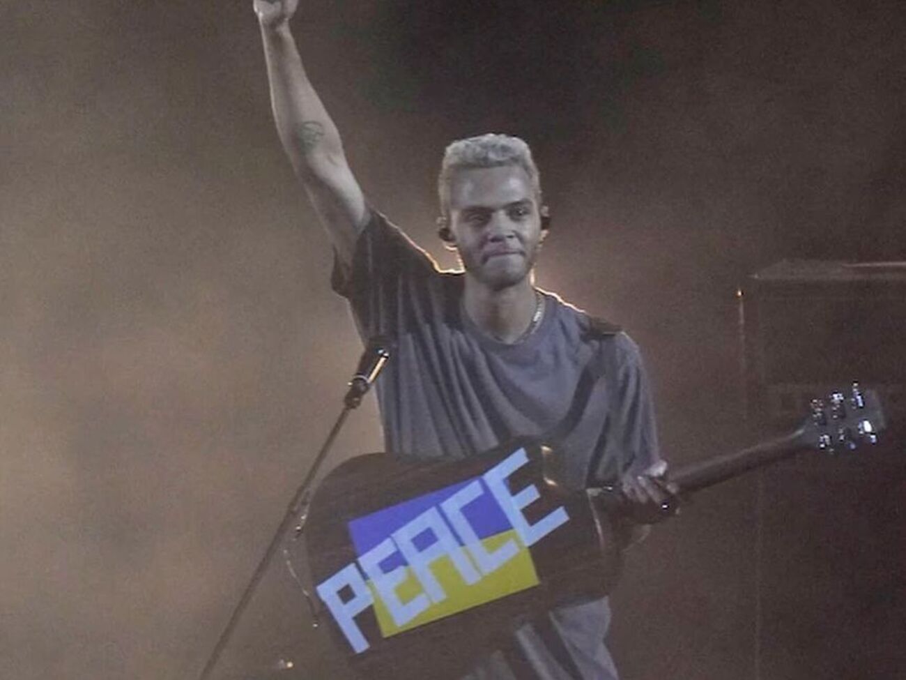 Харрис во время участия в "Евровидении" продемонстрировал поддержку Украине