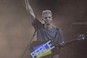 Харрис во время участия в "Евровидении" продемонстрировал поддержку Украине