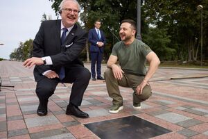 Зеленский отметил поддержку Левитса