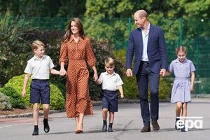 Новоиспеченные принц и принцесса Уэльские воспитывают троих детей