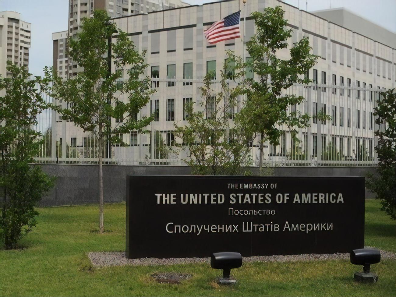 Посольство США в Киеве признало своей любимой цитатой 2022 года фразу про "русский военный корабль"