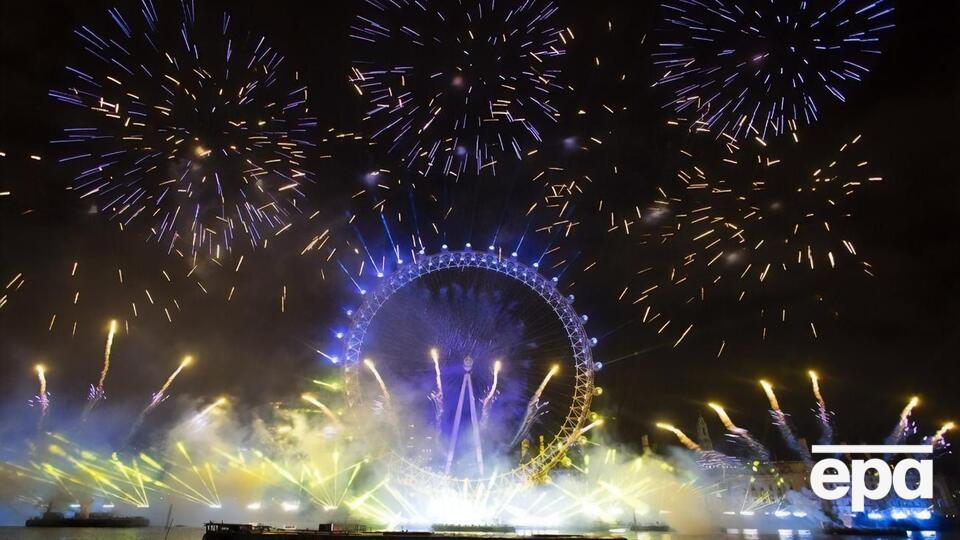 Шоу відбувалося на березі Темзи