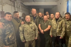 Віталій Кличко: Поїхав підтримати, подякувати, відвезти допомогу спорядженням. І подарувати невеличку культурну програму для підтримки бойового духу