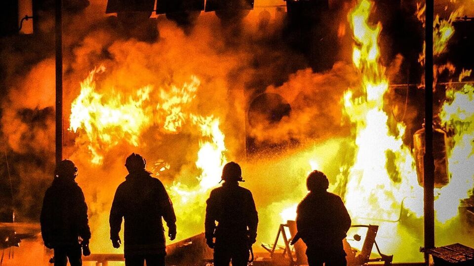 Спасатели не умирают – они уходят в небо по повышенному рангу вызова, отметили в ГСЧС