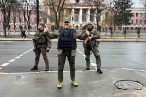 Резніков: Коли хтось думає, що є напруга між президентом і військовими – це теж надумана історія