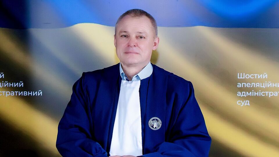 Василенко был переведен на должность судьи Шестого апелляционного административного суда в 2018 году