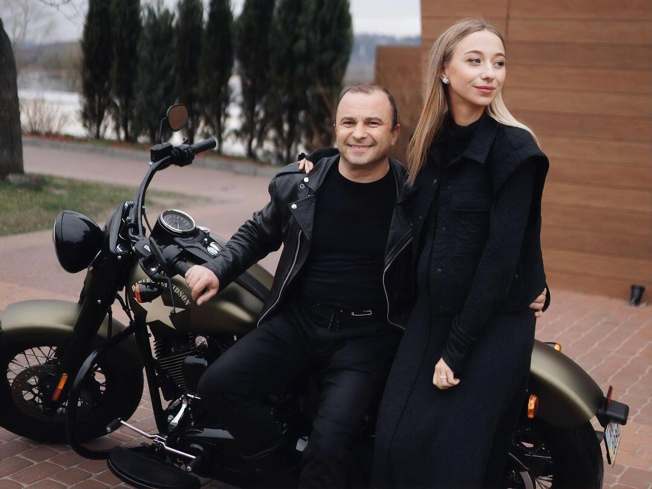 Павлик с Репяховой отдыхают в горах