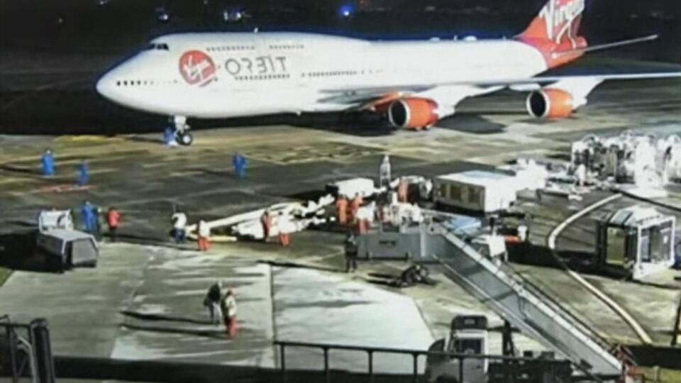 У межах місії літак-носій Boeing 747 разом із закріпленою на ньому космічною ракетою LauncherOne успішно піднявся в повітря
