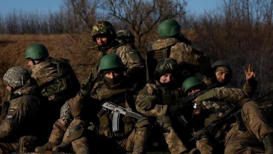 ЗСУ вдало відбивають усі наступи росіян у Білогорівці, зазначив Гайдай