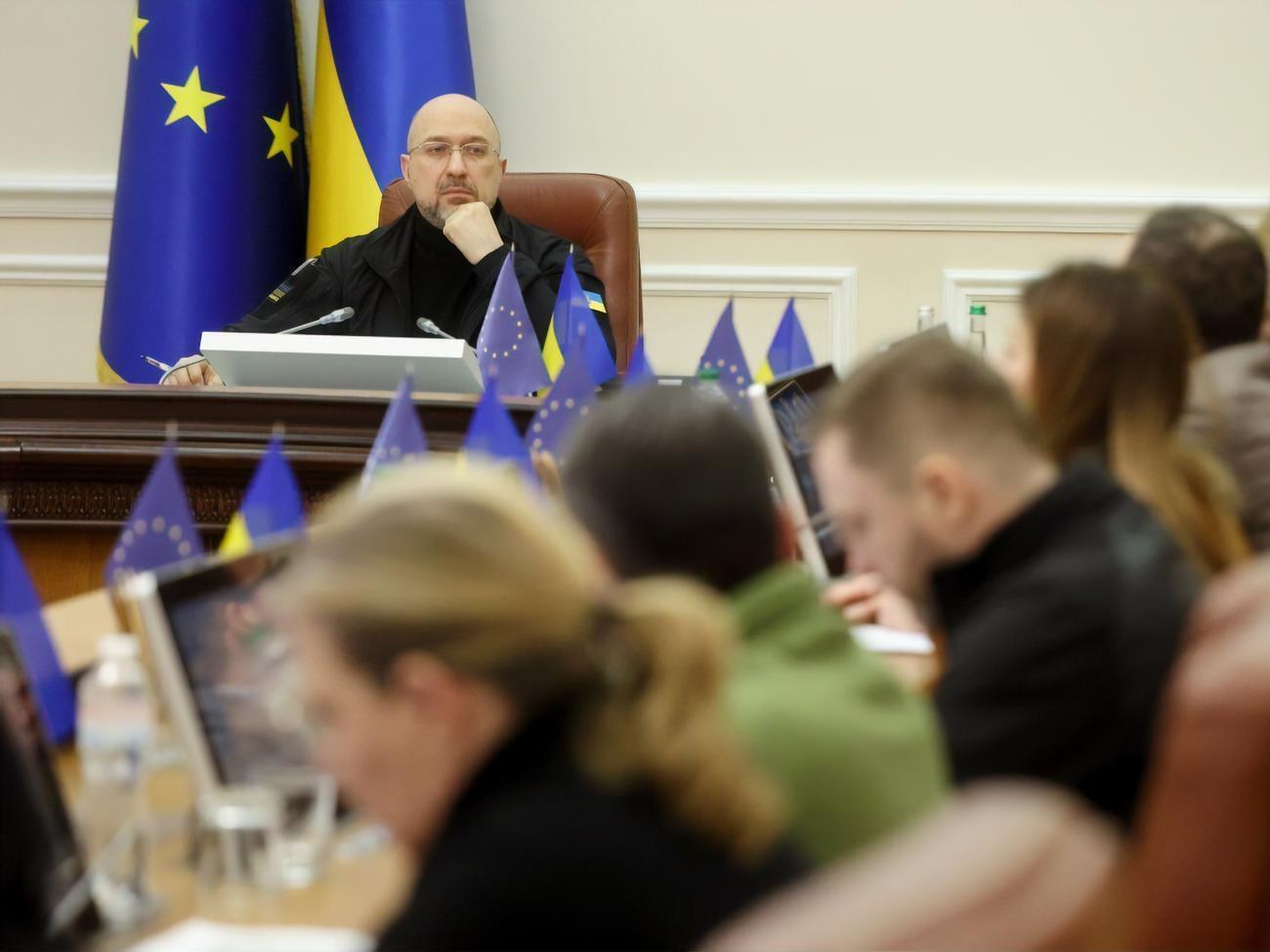 Приблизно 11 млн пенсіонерів в Україні отримали пенсійні виплати вчасно на понад 575 млрд грн, розповів Шмигаль