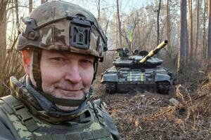 Страна-бензоколонка кидает сотни тысяч граждан в костер войны и миллиарды долларов на ветер, чтобы похвастаться взятием села Курдюмовка, в котором жило менее 800 человек