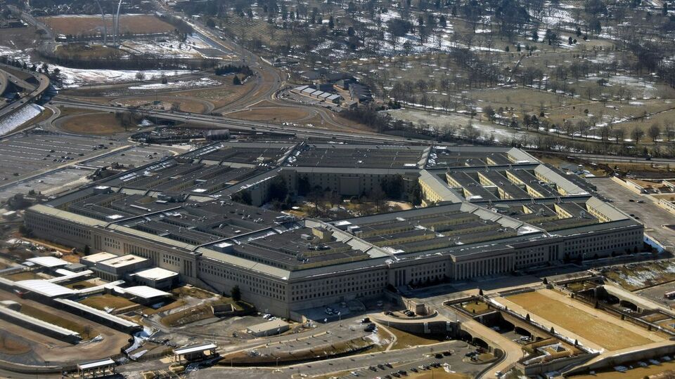 Росія "дуже чітко дала зрозуміти, що має намір продовжувати спроби захопити й утримувати територію України", зазначили в Пентагоні