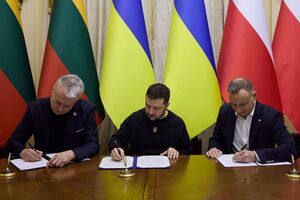 Президенти зустрічалися у Львові