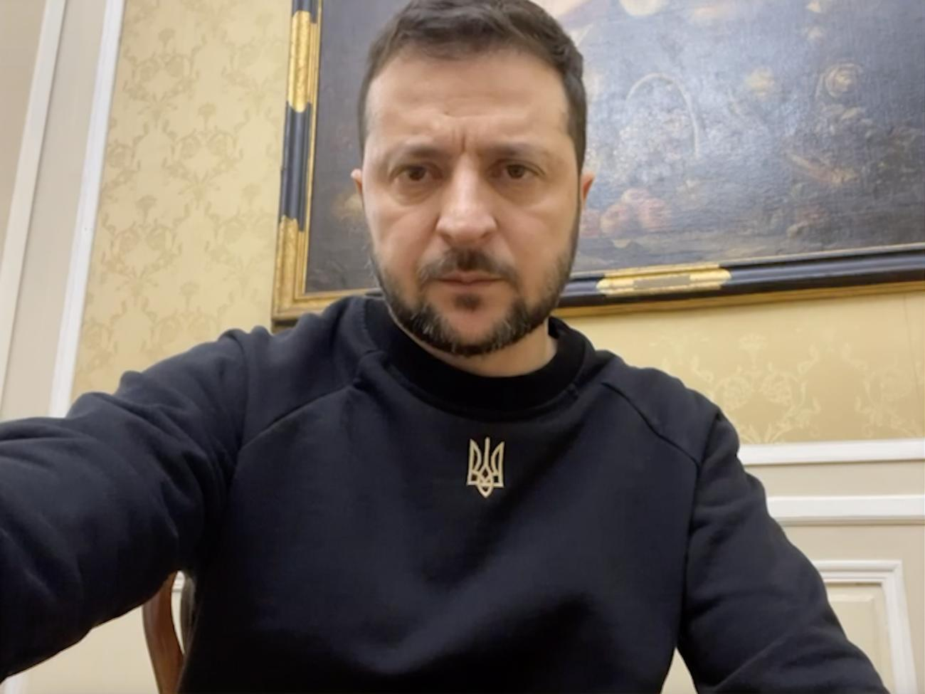 Зеленський: Держава-терорист та її пропагандисти намагаються вдати, що якась частина нашого міста Соледара&nbsp;&ndash; це&nbsp;якийсь здобуток Росії. Але бої тривають