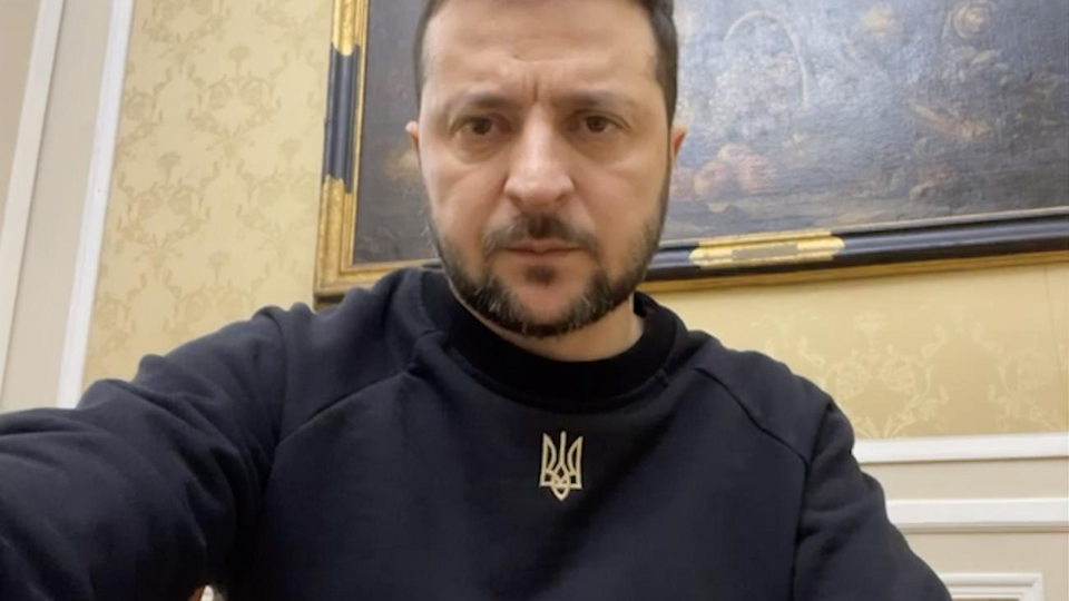 Зеленський: Держава-терорист та її пропагандисти намагаються вдати, що якась частина нашого міста Соледара – це якийсь здобуток Росії. Але бої тривають