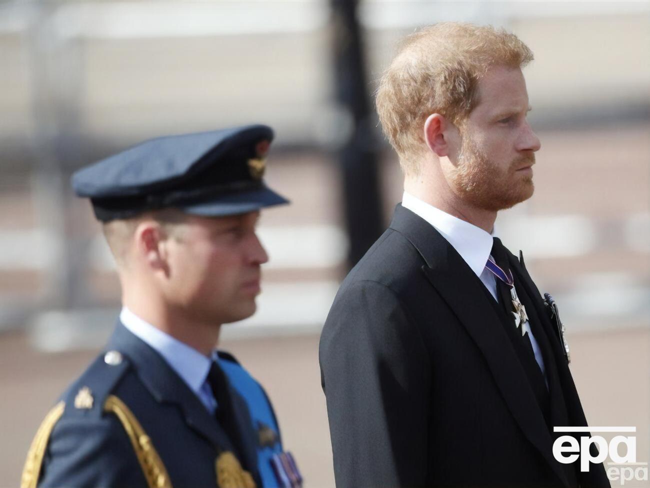 Принц Гарри младше брата на два года