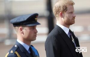 Принц Гарри младше брата на два года