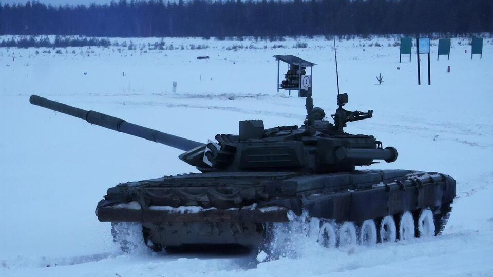 ВСУ в Луганской области захватили трофейные российские бронированные автомобили "Тигр", оружие, боекомплекты и танки, рассказал Гайдай