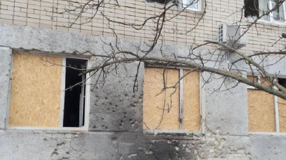 Противник відкривав вогонь з артилерії, реактивних систем залпового вогню, мінометів і танків