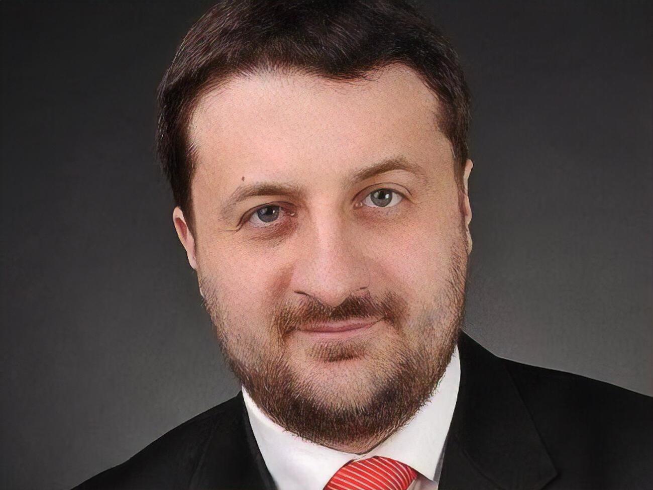 В Раду внесен законопроект, который позволит СБУ проверять на полиграфе чиновников, имеющих доступ к гостайне. Особенно – в оборонной сфере