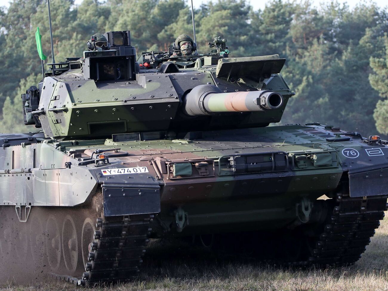 Польща оголосила про передавання танків Україні, щоб "змусити інші країни зробити те саме", заявив представник польського уряду