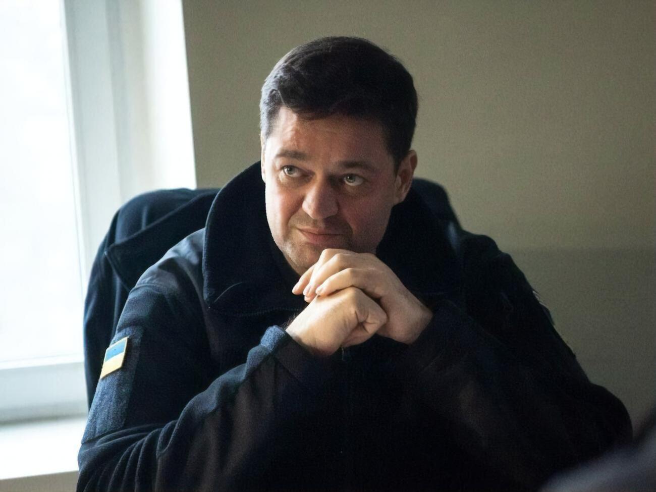 Янушевич сообщил, что снаряд попал в дом