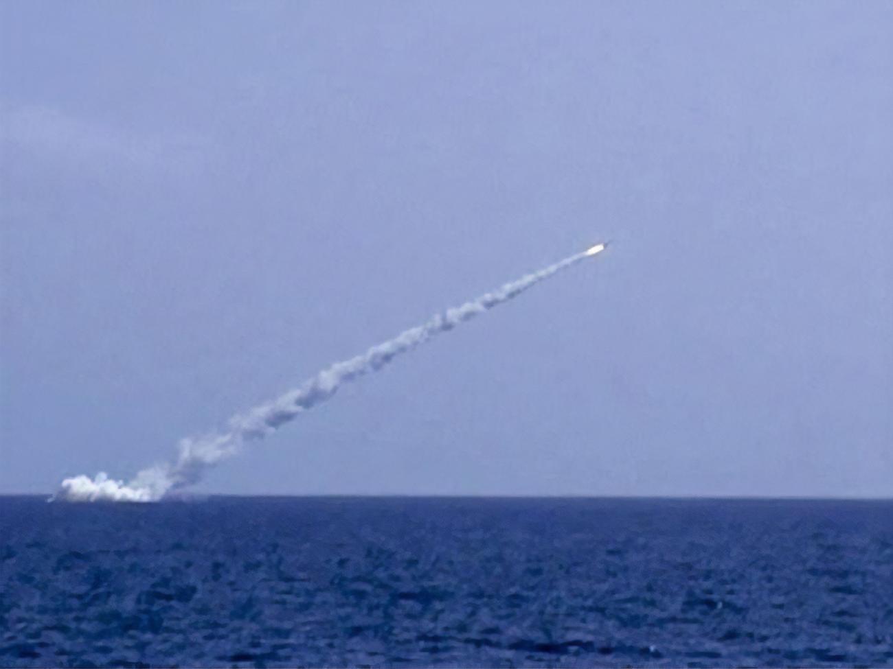 Российская подлодка вышла на боевое дежурстве в Черном море, отметила Гуменюк