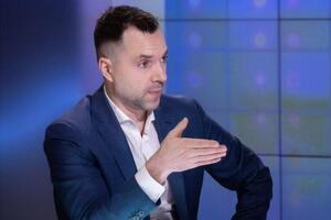 Арестович считает, что у Запада разные взгляды на войну РФ против Украины
