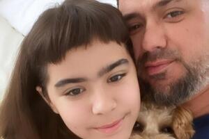 Налчаджиоглу находится с дочерью в Париже