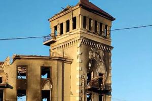 Окупанти знесли Будинок із годинником