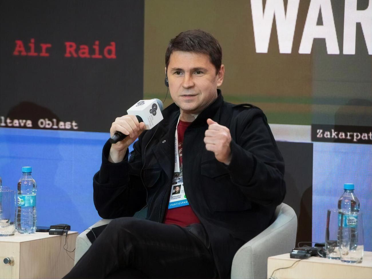 Росія поступово деградуватиме, вважає Подоляк