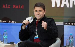 Россия будет постепенно деградировать, считает Подоляк