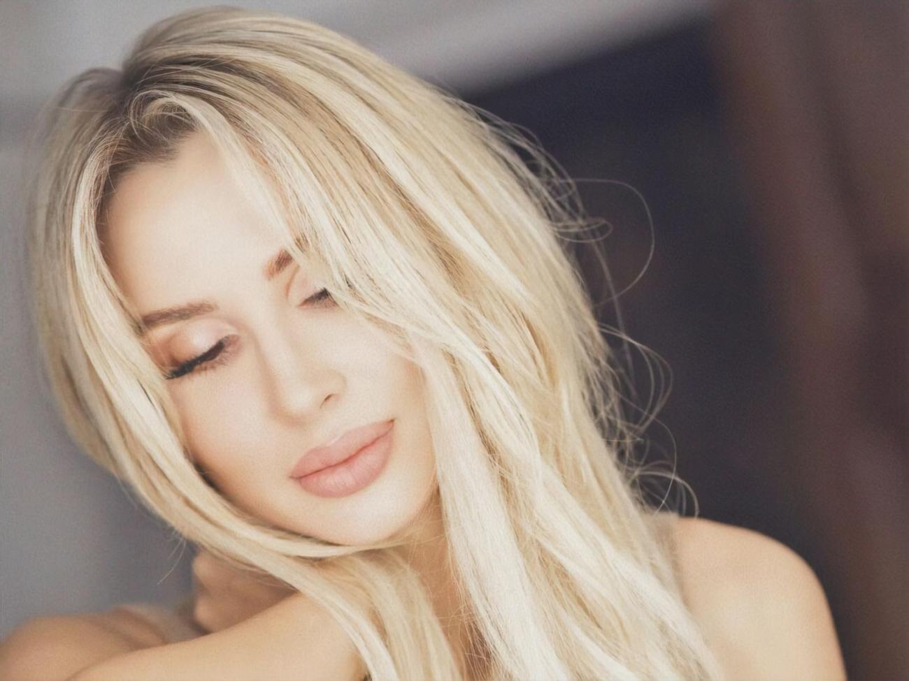 Loboda: Вона не скорена, не зломлена,<br />А тільки трішки втомлена, і все
